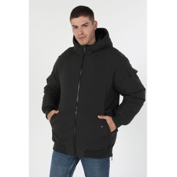 Geaca cu vatelina - gluga si maneci raglan