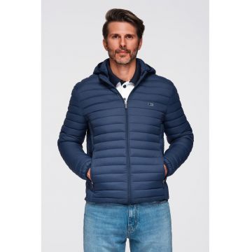 Geaca matlasata cu gluga