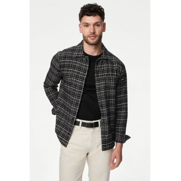 Jacheta-camasa in carouri cu buzunar pe piept