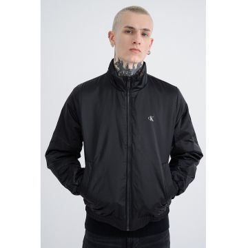 Jacheta cu fermoar si buzunare