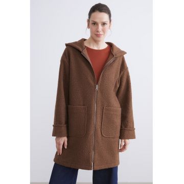 Jacheta cu gluga si fermoar