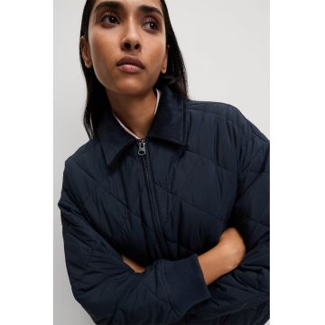 Jacheta matlasata cu fermoar