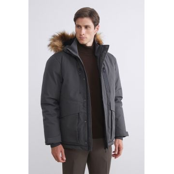Geaca cu garnitura de blana sintetica