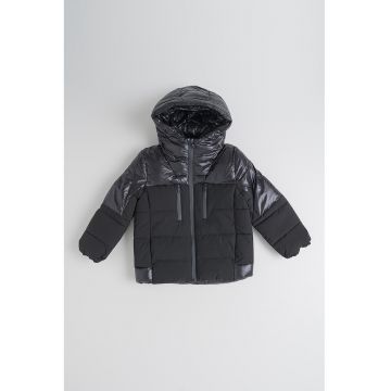 Geaca cu vatelina si gluga