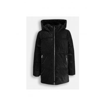 Geaca matasata cu finisaj rezistent la apa