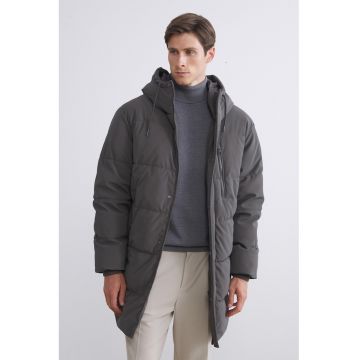 Geaca matlasata cu gluga