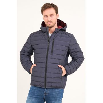 Jacheta matlasata cu buzunare laterale