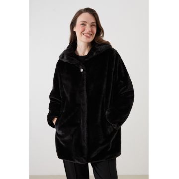 Palton din blana sintetica cu gluga