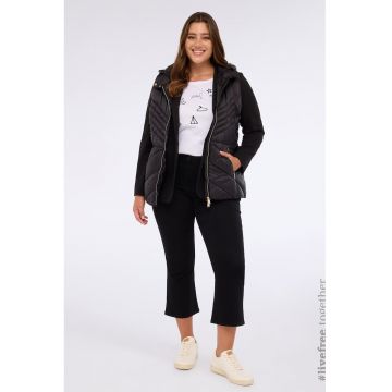 Vesta matlasata cu gluga