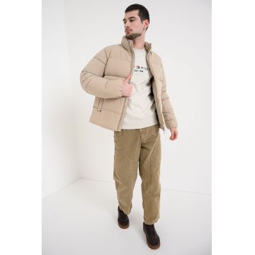 Geaca cu umplutura de puf