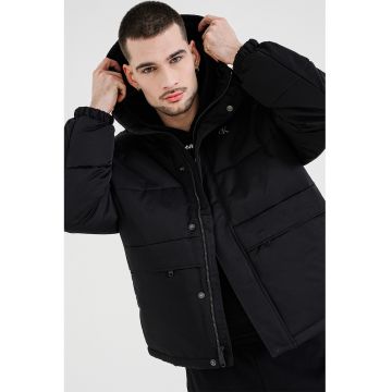 Geaca cu vatelina si gluga