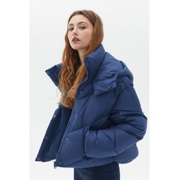 Geaca matlasata cu gluga