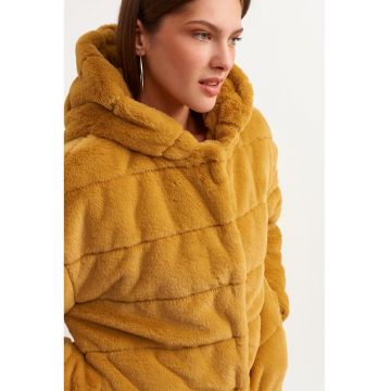 Haina scurta de blana sintetica cu gluga - Maro deschis