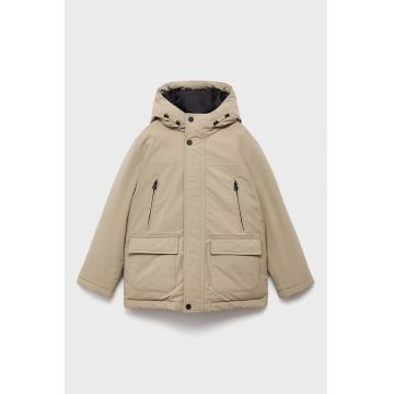 Jacheta cu buzunare si fermoar