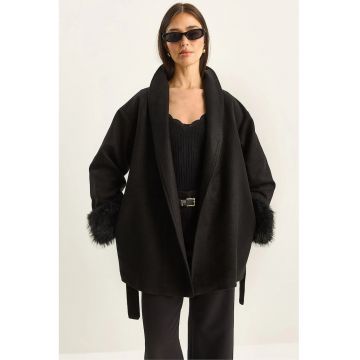 Palton dama -  jacheta supradimensionata - detalii din blana artificiala - negru - textil