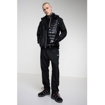 Vesta cu finisaj rezistent la apa si umplutura de puf Hypelite - Negru