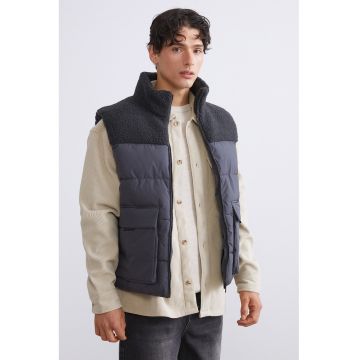 Vesta cu guler inalt si fermoar - Negru