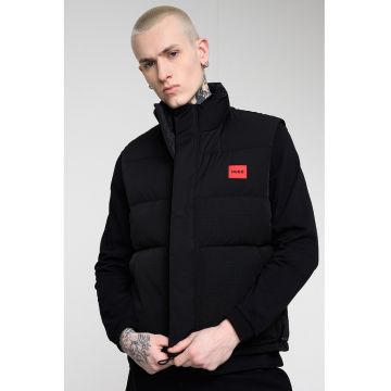 Vesta matlasata cu detaliu logo - Negru