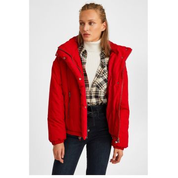 Geaca matlasata cu gluga - Rosu vermillion