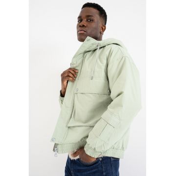 Jacheta cu gluga si buzunare supradimensionate cu clapa - Verde pal