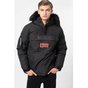 Jacheta fara inchidere cu gluga si aplicatie logo Bruno