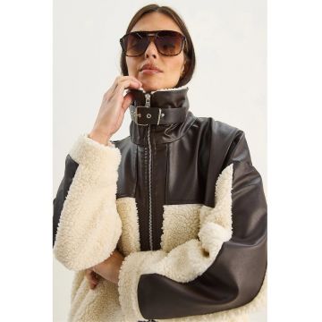 Jacheta supradimensionata -  piele artificiala - detalii din plus - natural - textil