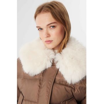 Geaca cu guler de blana sintetica - Maro camel/Alb murdar