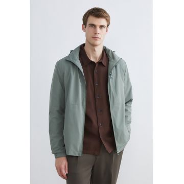 Jacheta cu gluga si maneci raglan - Verde pal