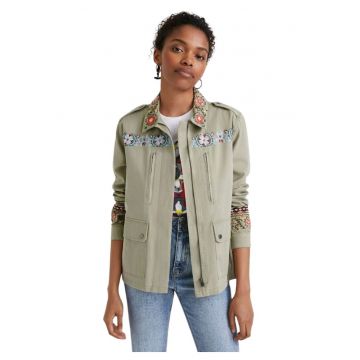 Jacheta cu petice brodate Henderson Amore -