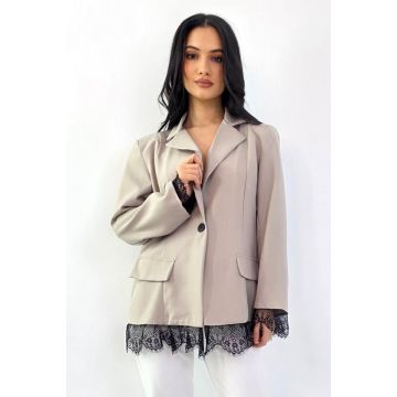 Sacou elegant Maelis, cu dantela si cusaturi de contur, Cappuccino, Marime S/M